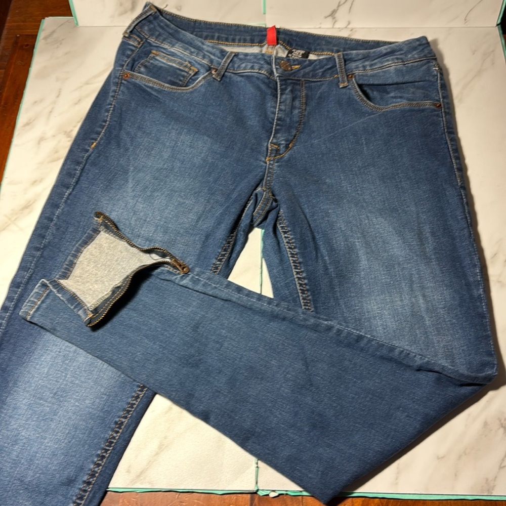Divided Jeans by H&M Woman’s size 12